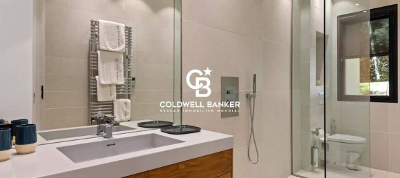 8 bedrooms Villa in Antibes, France No. 196675 22