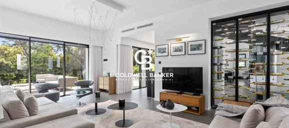 8 bedrooms Villa in Antibes, France No. 196675 8