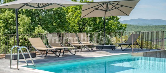 3 bedrooms Villa in Umbertide, Italy No. 267155 4