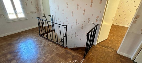 5 bedrooms Townhouse in Vatan, France No. 74403 8