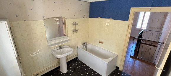 5 bedrooms Townhouse in Vatan, France No. 74403 12