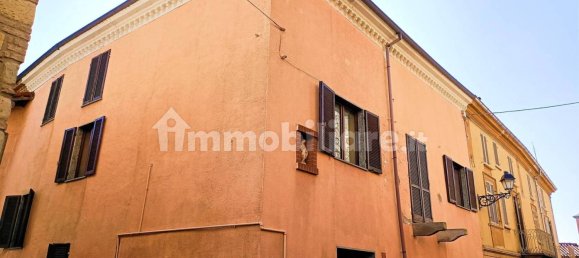 Casa de 4 dormitorios en Ottiglio, Italy No. 166888 2