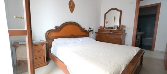 Apartamento de 4 habitaciónes en Vasto, Italy No. 251281 2