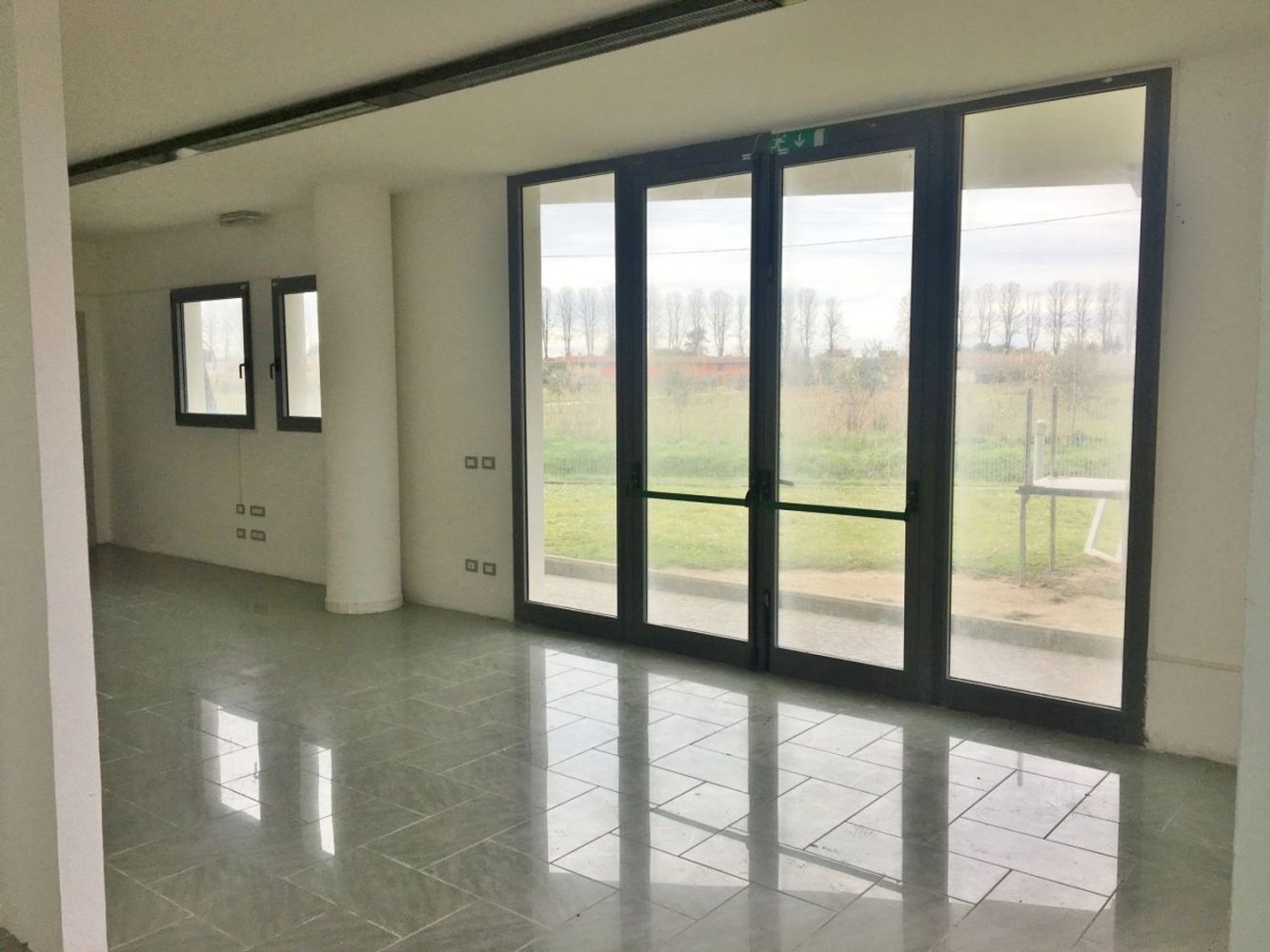 85m² Commercial property in Camaiore, Italy No. 67993