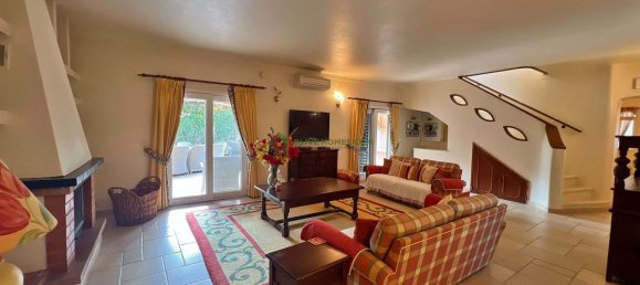 4 Schlafzimmer Villa in Quarteira, Portugal, Nr. 103637 8