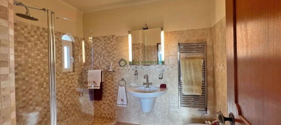 4 Schlafzimmer Villa in Quarteira, Portugal, Nr. 103637 39