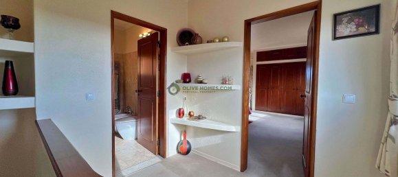 4 Schlafzimmer Villa in Quarteira, Portugal, Nr. 103637 38