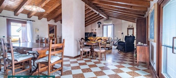 Ático de 6 dormitorios en Castelfranco Veneto, Italy No. 359184 2