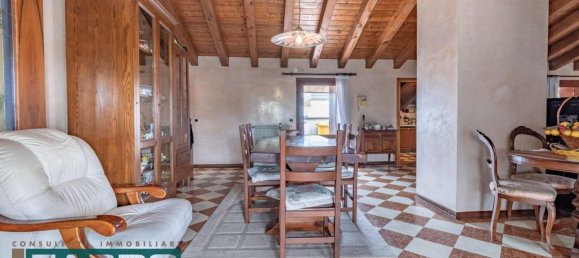 Ático de 6 dormitorios en Castelfranco Veneto, Italy No. 359184 5