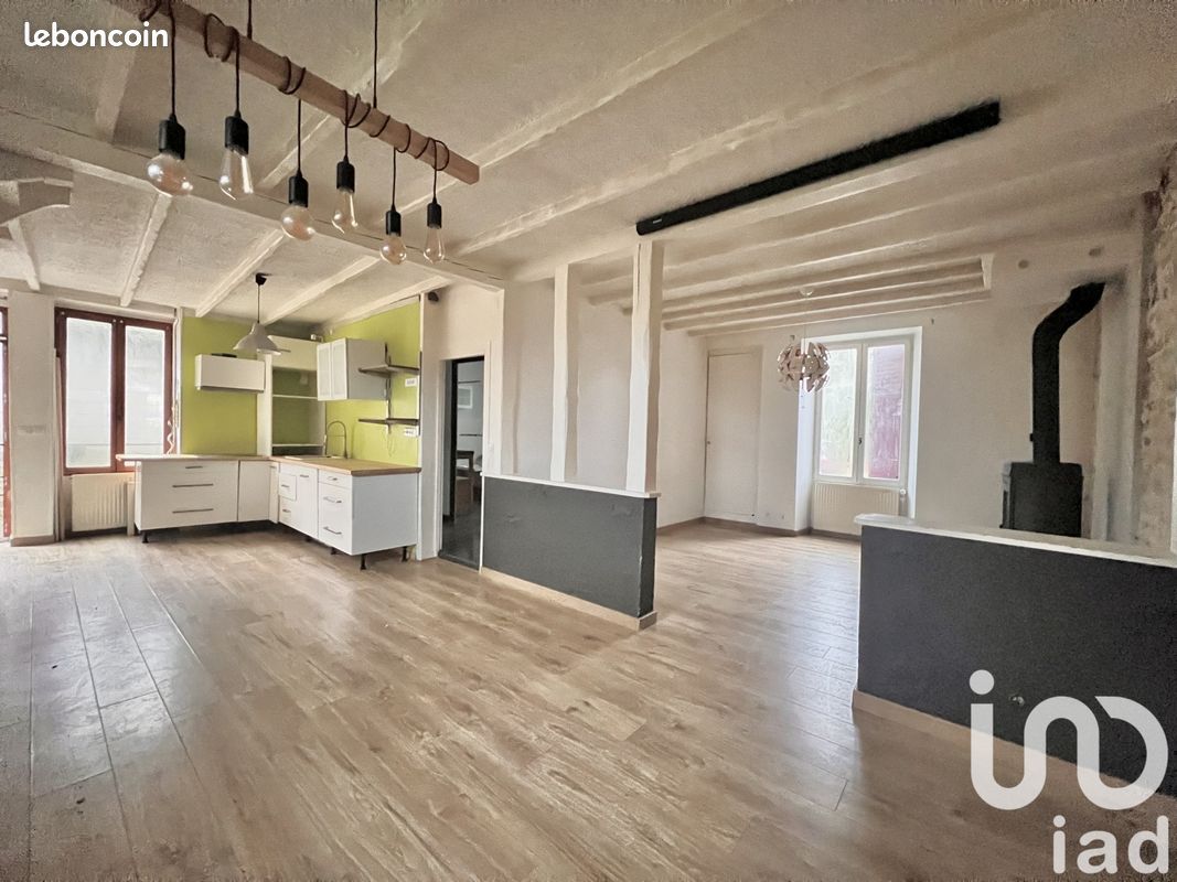 4 chambres Maison de ville à Loiret, France No. 76931