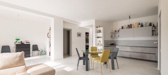 Apartamento de 5 divisões em Melegnano, Italy N.º 250908 4