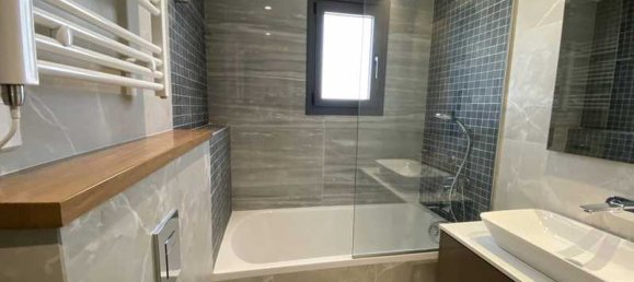 3 Schlafzimmer Wohnung in Germasogeia, Cyprus, Nr. 7950 3