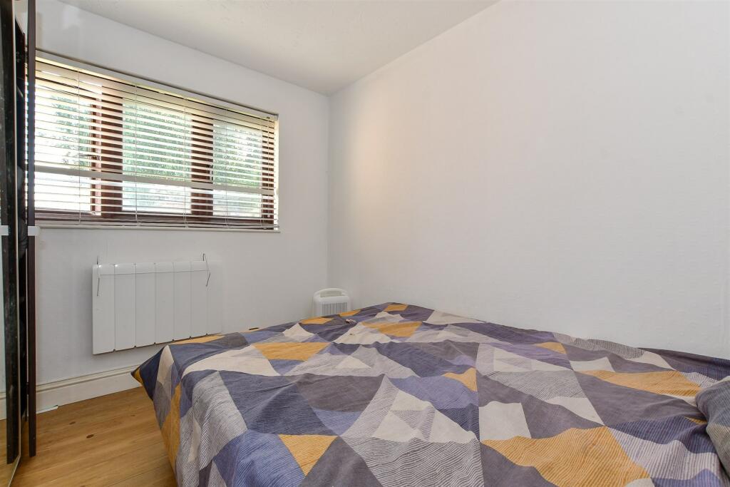 1 bedroom Apartment in Essex, United Kingdom No. 4183