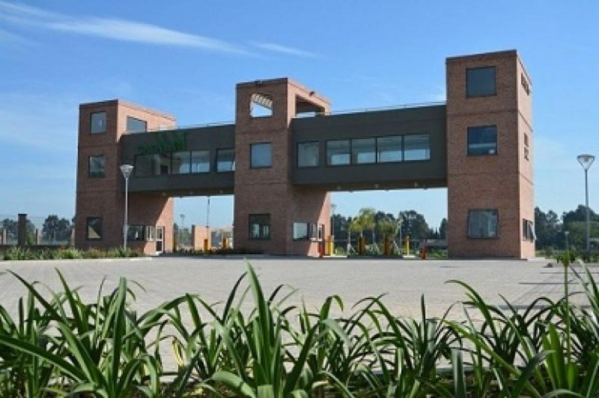 Земельный участок в Эсейса, Аргентина № 34701