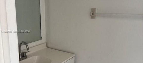 3 bedrooms Duplex for sale in Miami, Miami-Dade, Florida, USA № 615415 8
