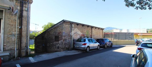 149m² Warehouse in San Benedetto del Tronto, Italy No. 314572 12