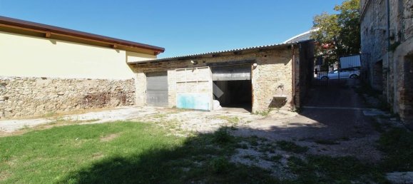 149m² Warehouse in San Benedetto del Tronto, Italy No. 314572 13
