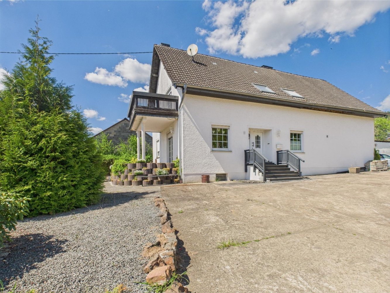 4 Schlafzimmer Stadthaus in Vulkaneifel, Germany, Nr. 298306
