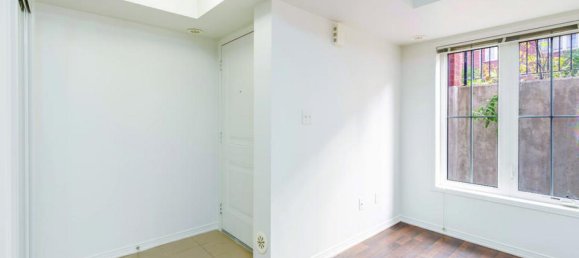 2 bedrooms House in Oakville, Canada No. 914 9