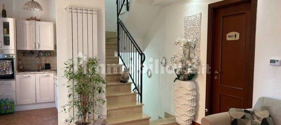 Дом с 2 спальнями в Риньяно Фламинио, Италия № 330748 22