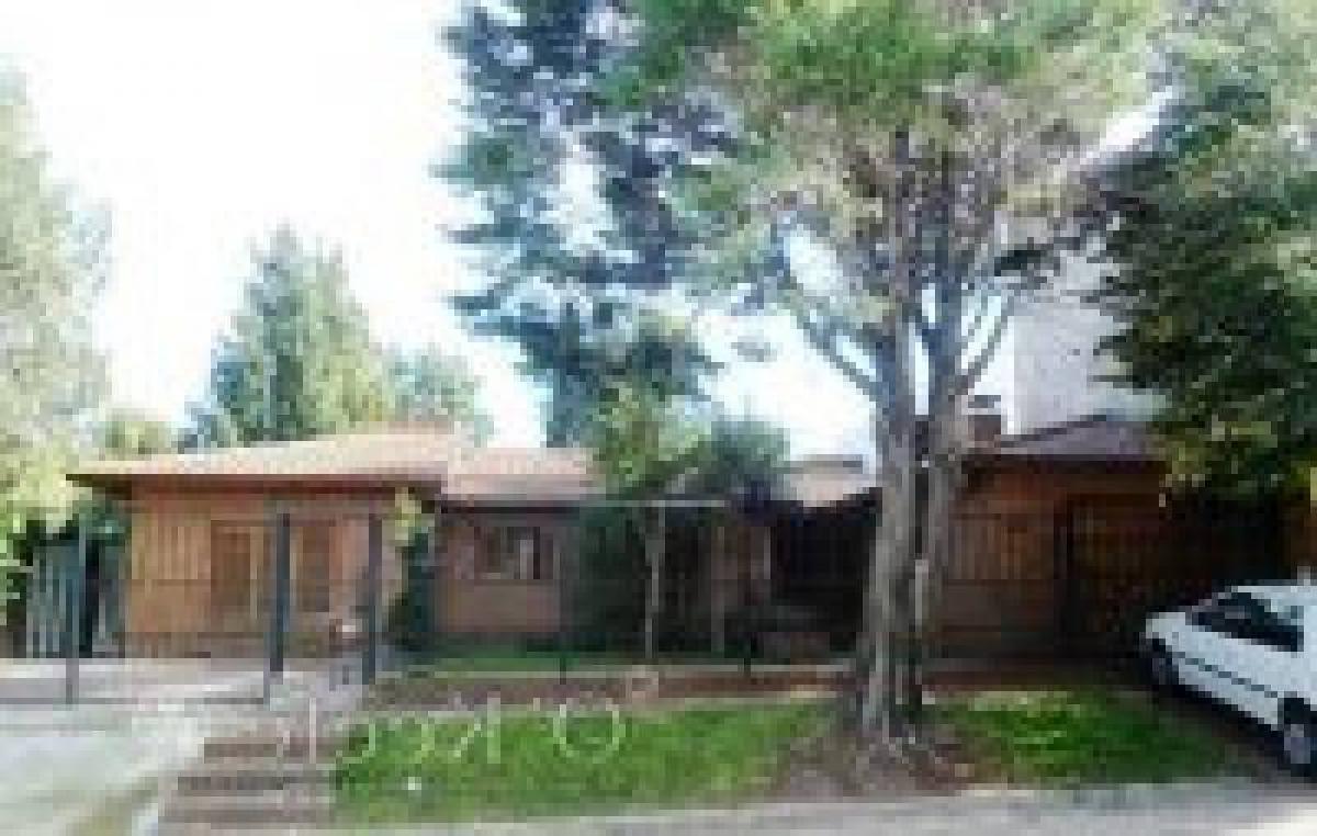 Дом с 3 спальнями в Кильмес, Аргентина № 61318