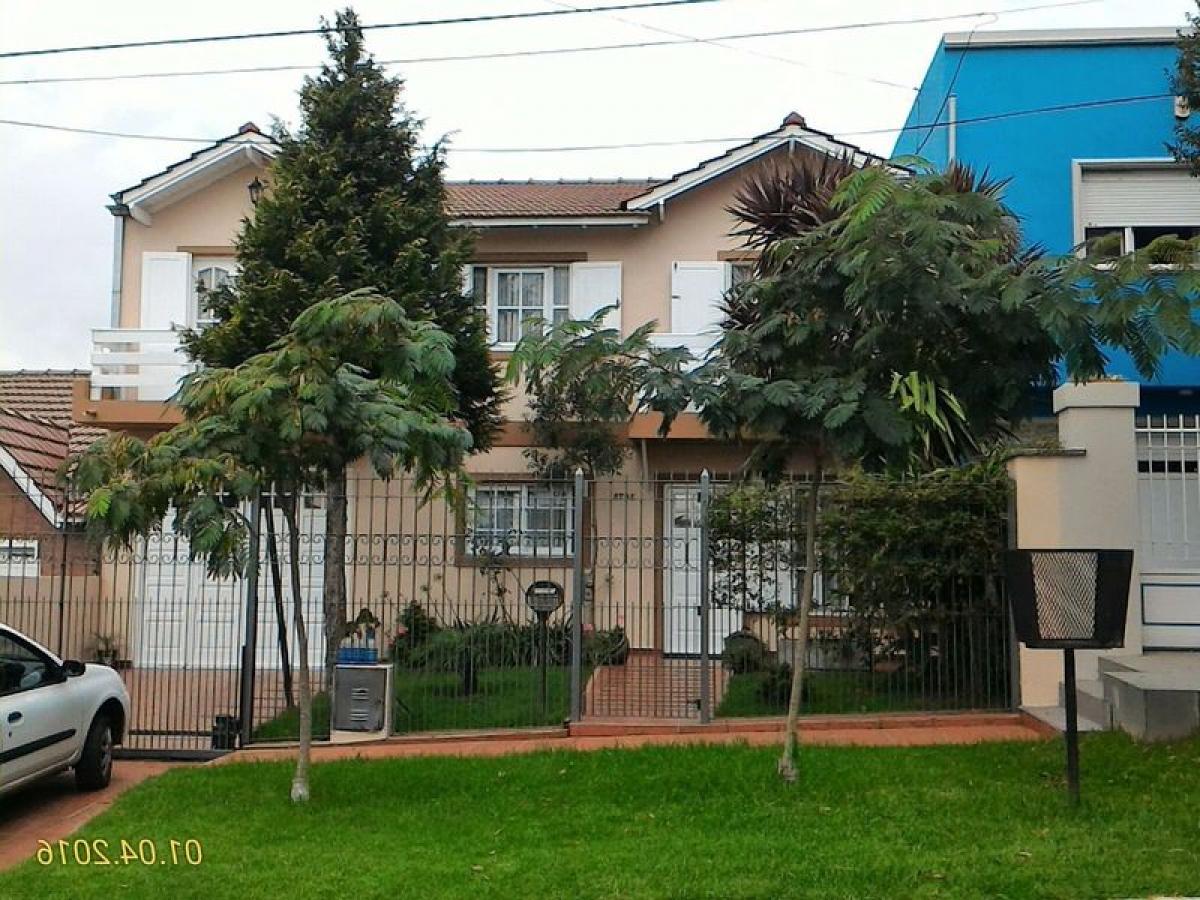 Casa de 4 dormitorios en Mar del Plata, Argentina No. 78346