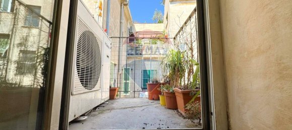 Apartamento de 2 dormitorios en Genoa, Italy No. 291776 34