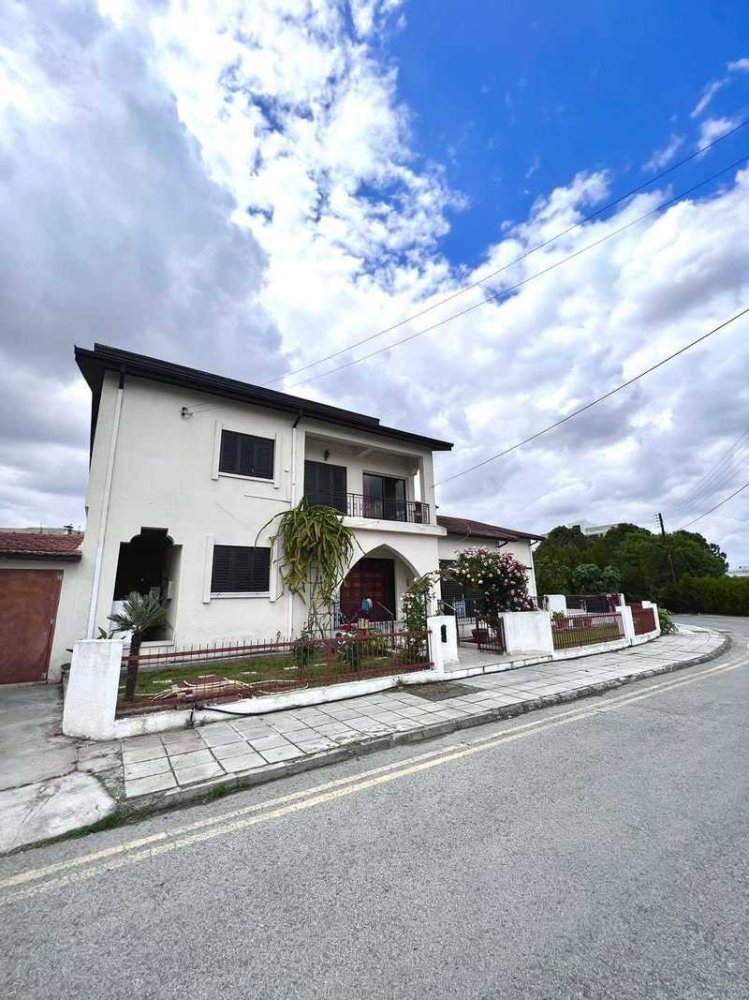 4 غرف نوم منزل في Strovolos, Cyprus رقم 7608