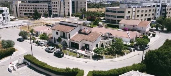 4 غرف نوم منزل في Strovolos, Cyprus رقم 7608 6