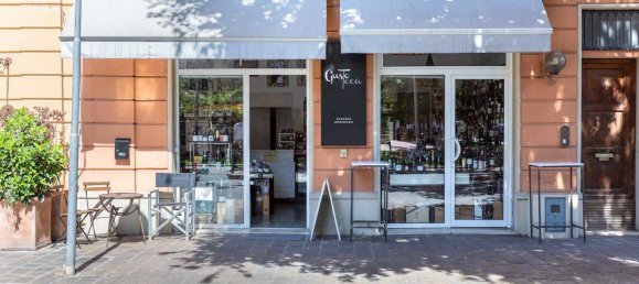 3 rooms Commercial property in Cattolica, Italy No. 335991 2