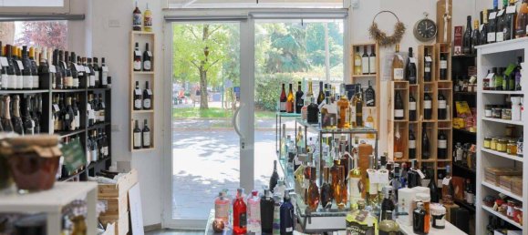 3 rooms Commercial property in Cattolica, Italy No. 335991 10