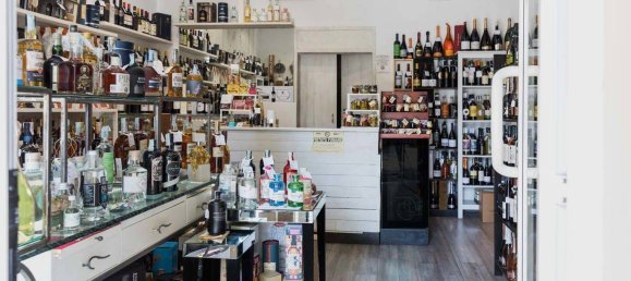 3 rooms Commercial property in Cattolica, Italy No. 335991 3