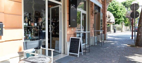 3 rooms Commercial property in Cattolica, Italy No. 335991 11