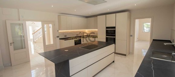 5 bedrooms House in Almancil, Portugal No. 118131 11