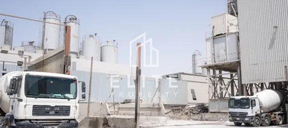 Fábrica en Al Quoz, UAE 8268 m² No. 97757 6