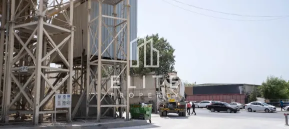 Fábrica en Al Quoz, UAE 8268 m² No. 97757 2