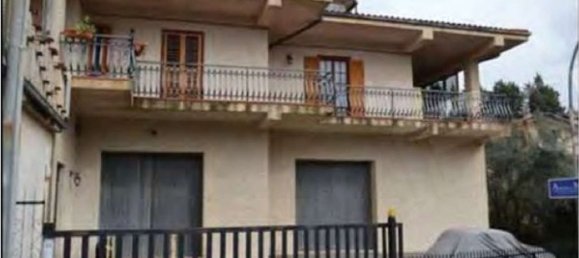 6 rooms Apartment in Carolei, Italy No. 185409 4