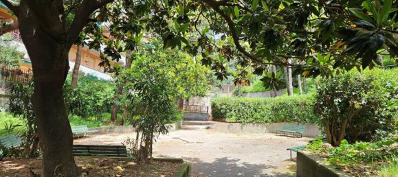 3 rooms Apartment in Genoa, Italy No. 40460 2