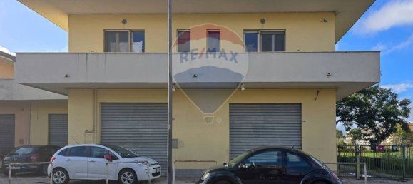 4 bedrooms Apartment in Pescara, Italy No. 33791 3