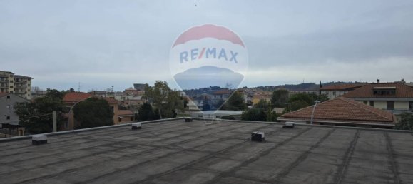 4 bedrooms Apartment in Pescara, Italy No. 33791 37