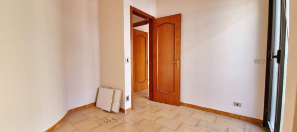 3غرفة شقة في Reggio Calabria, Italy رقم 122644 18