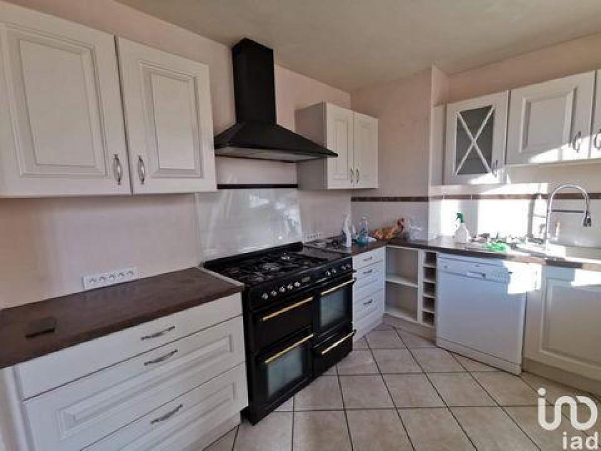 Casa de 3 dormitorios en Joigny, France No. 8487