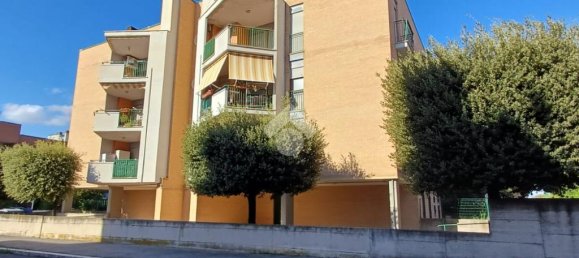 3 rooms Apartment in Rome, Italy No. 346203 2