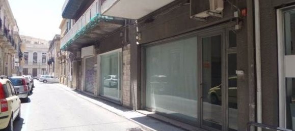 230m² Commercial property in Reggio Calabria, Italy No. 113625 4