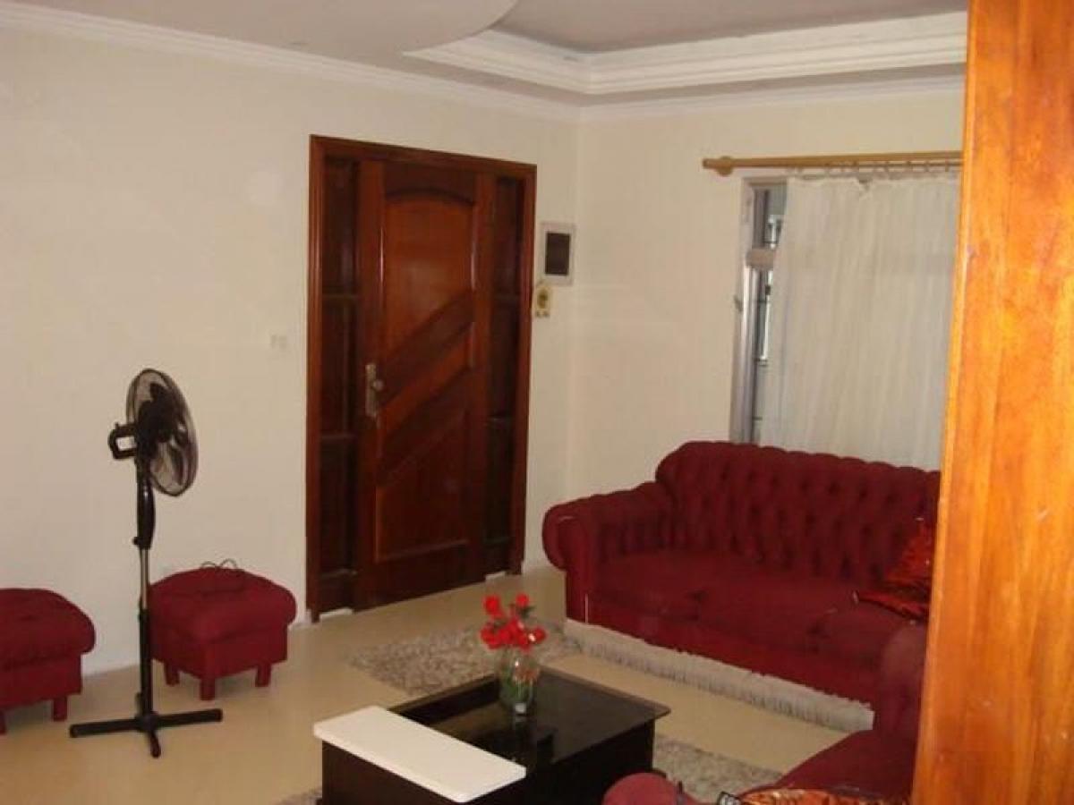 Casa de 3 dormitorios en Sao Paulo, Brazil No. 563896