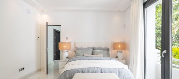 5 bedrooms House in Marbella, Spain No. 146186 18