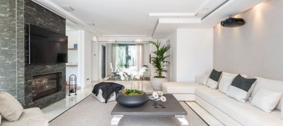 5 bedrooms House in Marbella, Spain No. 146186 11