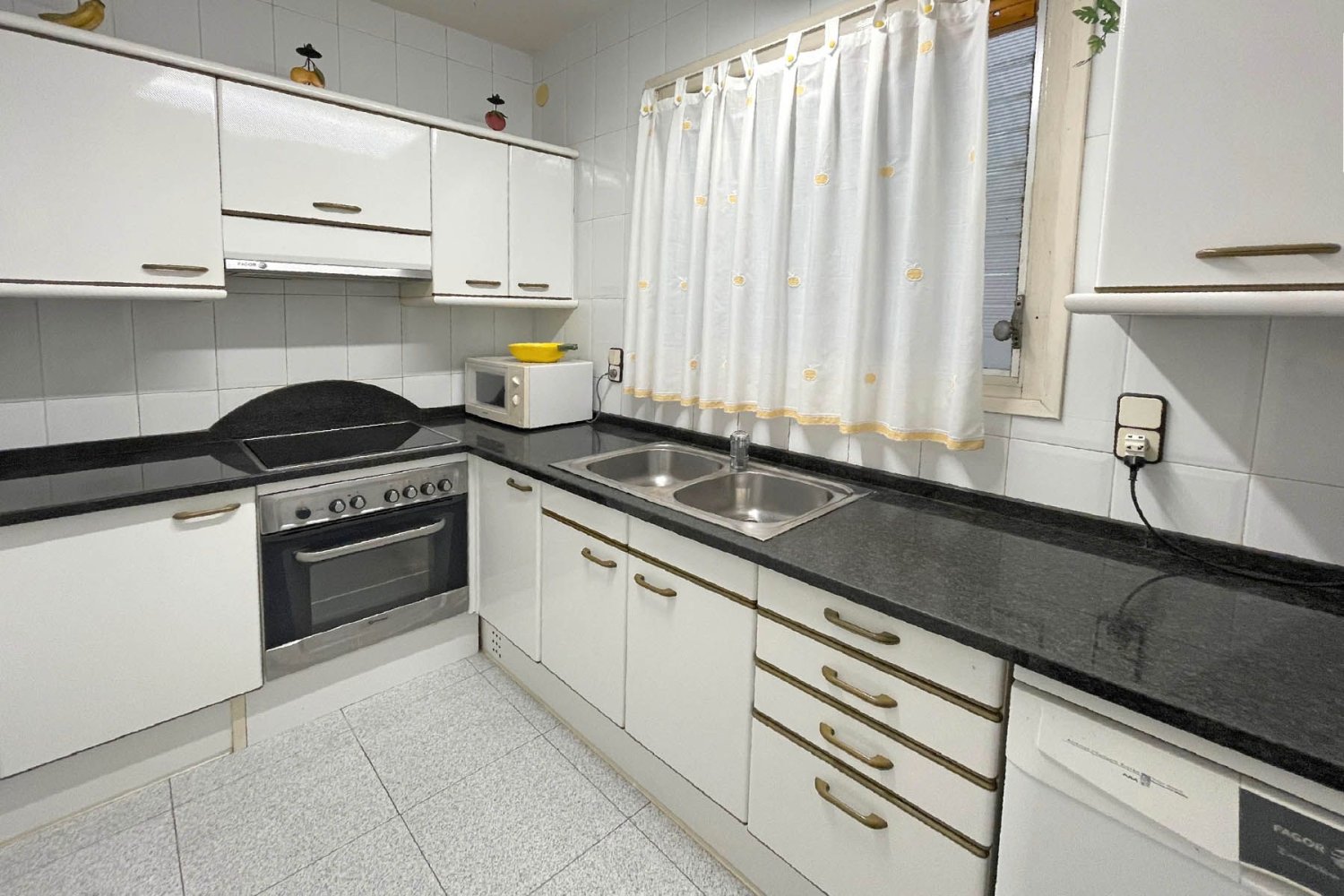 7 غرف نوم منزل في La Canonja, Spain رقم 28605