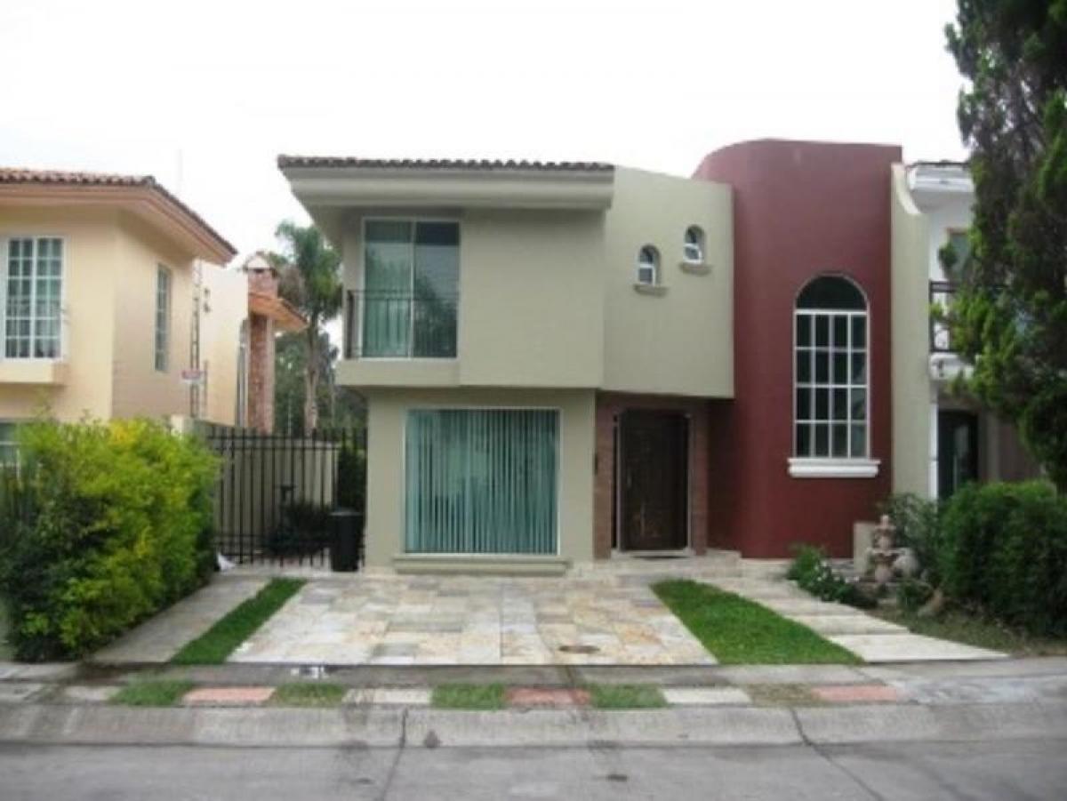 Casa de 4 dormitorios en Tlajomulco de Zúñiga, Mexico No. 150961