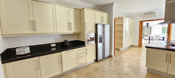 4 bedrooms House in Almancil, Portugal No. 99466 10